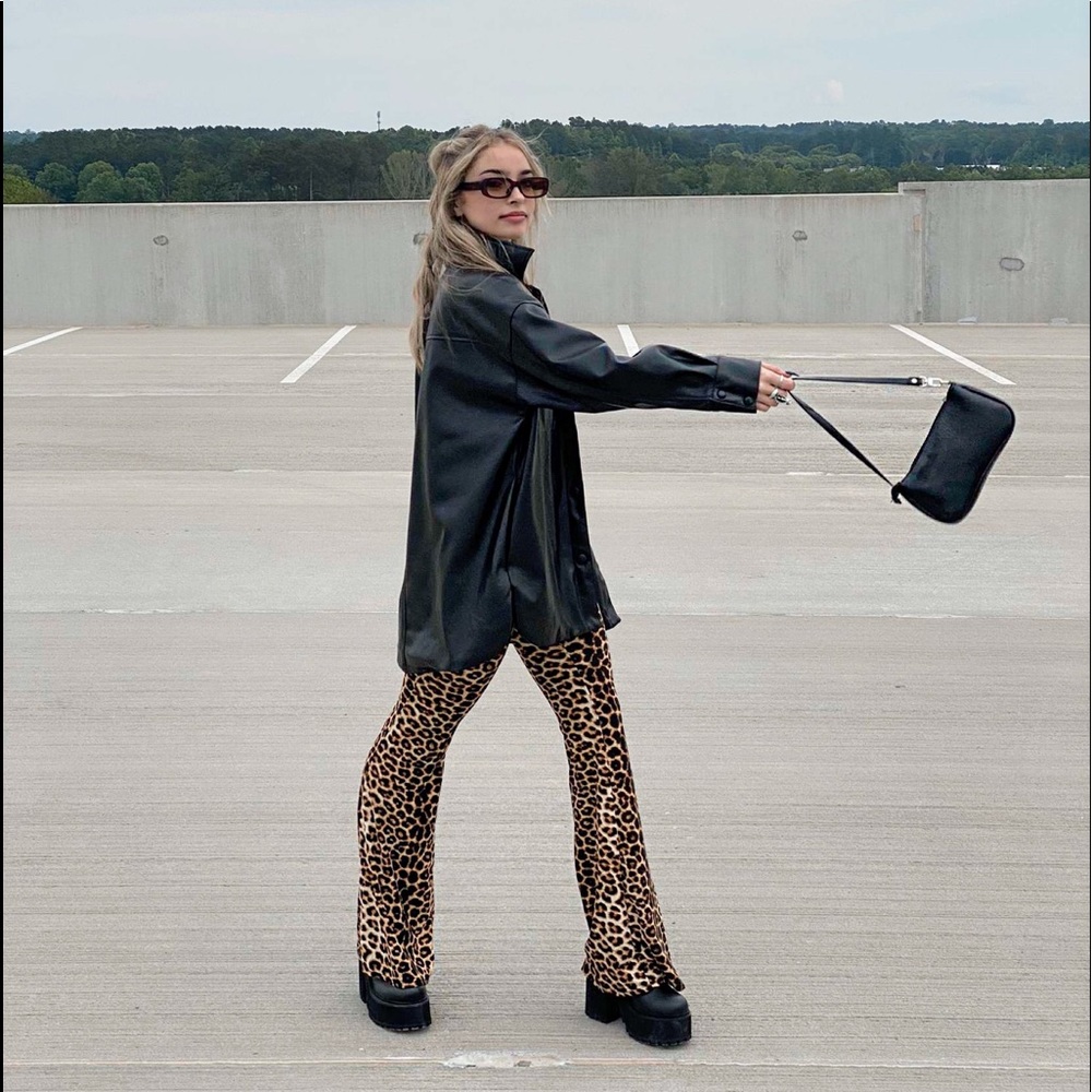 Meet your Posher, Brooke